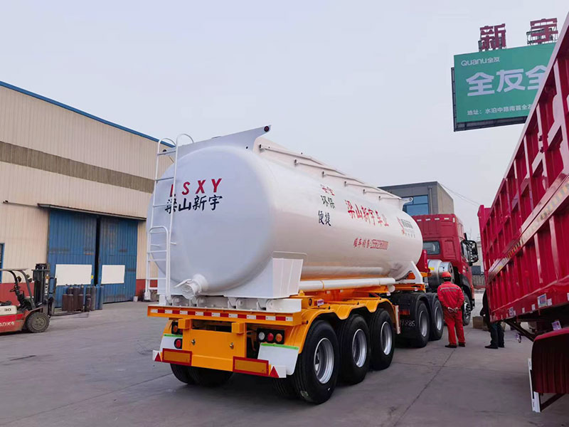 专业水泥罐车厂家